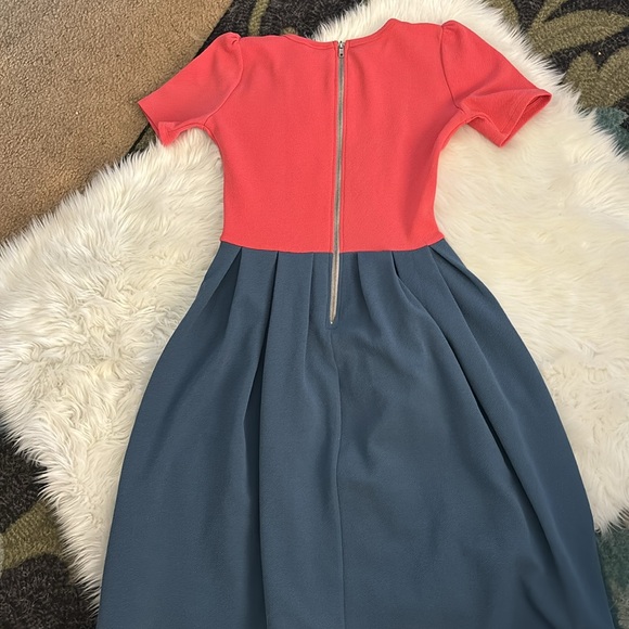 Dress - Picture 3 of 6